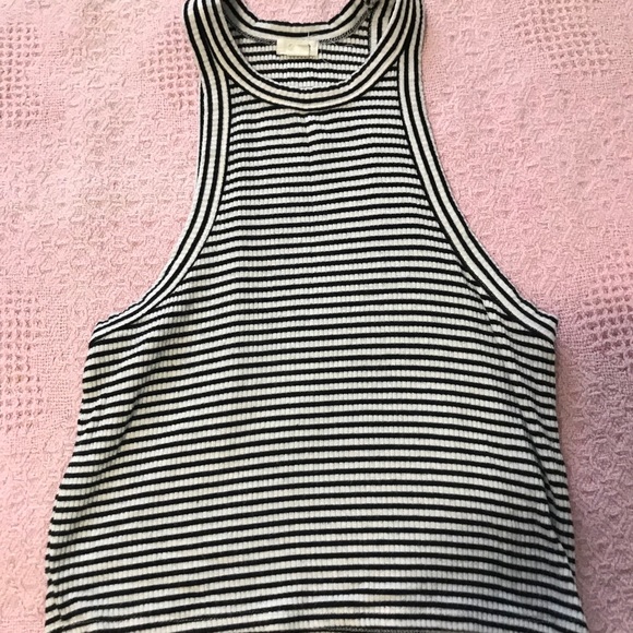 Crop top - Picture 2 of 2